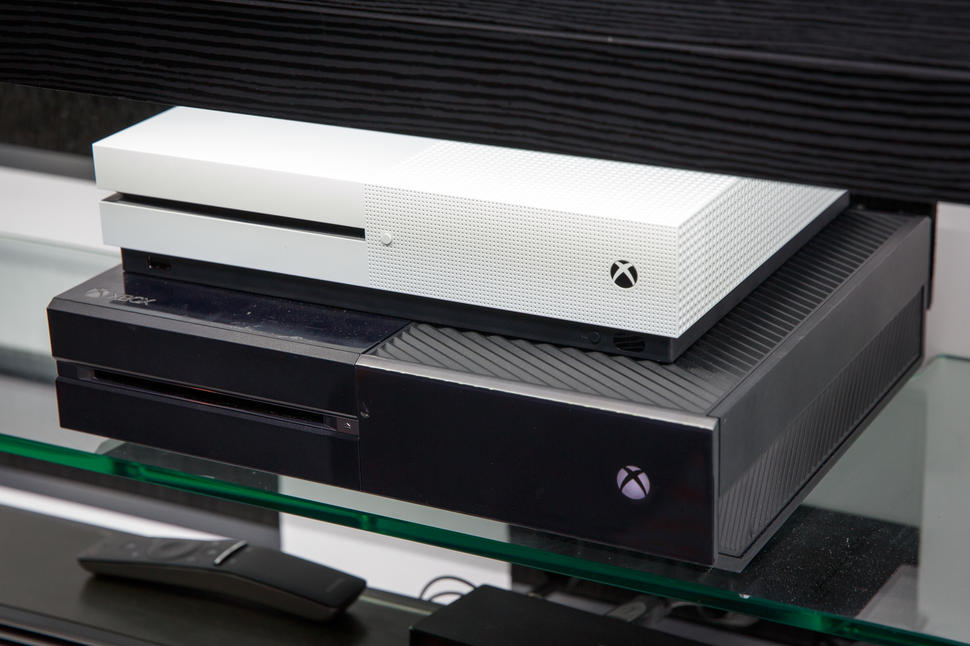 microsoft-xbox-one-s-comparison-to-old-xbox-7268-001.jpg